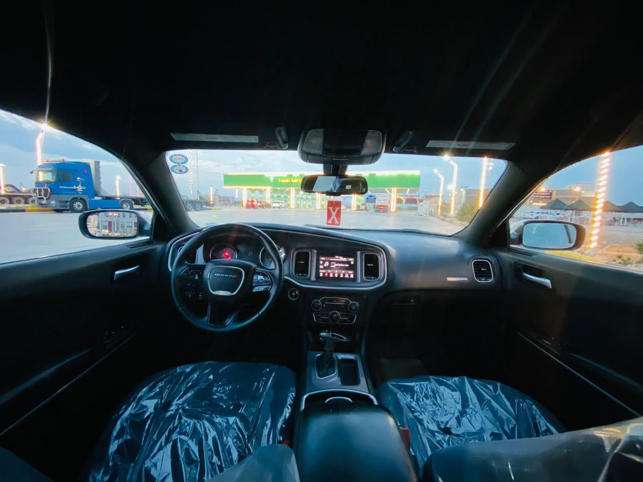 السلام عليكم
جارجر موديل 2019
رقم شمالي جديد سنويه وهزه جدد
كندي. كلين مواصفاتها SXT معروفه 
محرك 3600.  تو ويل جاهزه تبريد كير محرك حداديه تخم تاير.  ماشيه 49m 
مكاني البصرة
شراي يخابر ع رقم

***********
