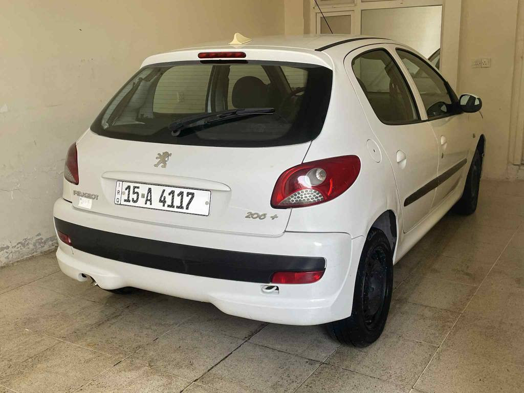 بیجۆ ٢٠٦ پلەس مۆدیل ٢٠١١ یەک بەلە بۆیاخی هەیە بی ناوگرتن سەنەوی تازەیە تا ٢٠٢٩ تەبرید سارد و گەرم بەشەرت گیر و مەکینەی بەشەرت چوار تایەی تازەی بۆ بەستراوە هەموو گیانی بەشەرت تەحویل غرامە براوە بەشەرت مالی فەقیرە نرخی ٤٦ گەلا و معامەلە 
*********** السليمانية, العراق
