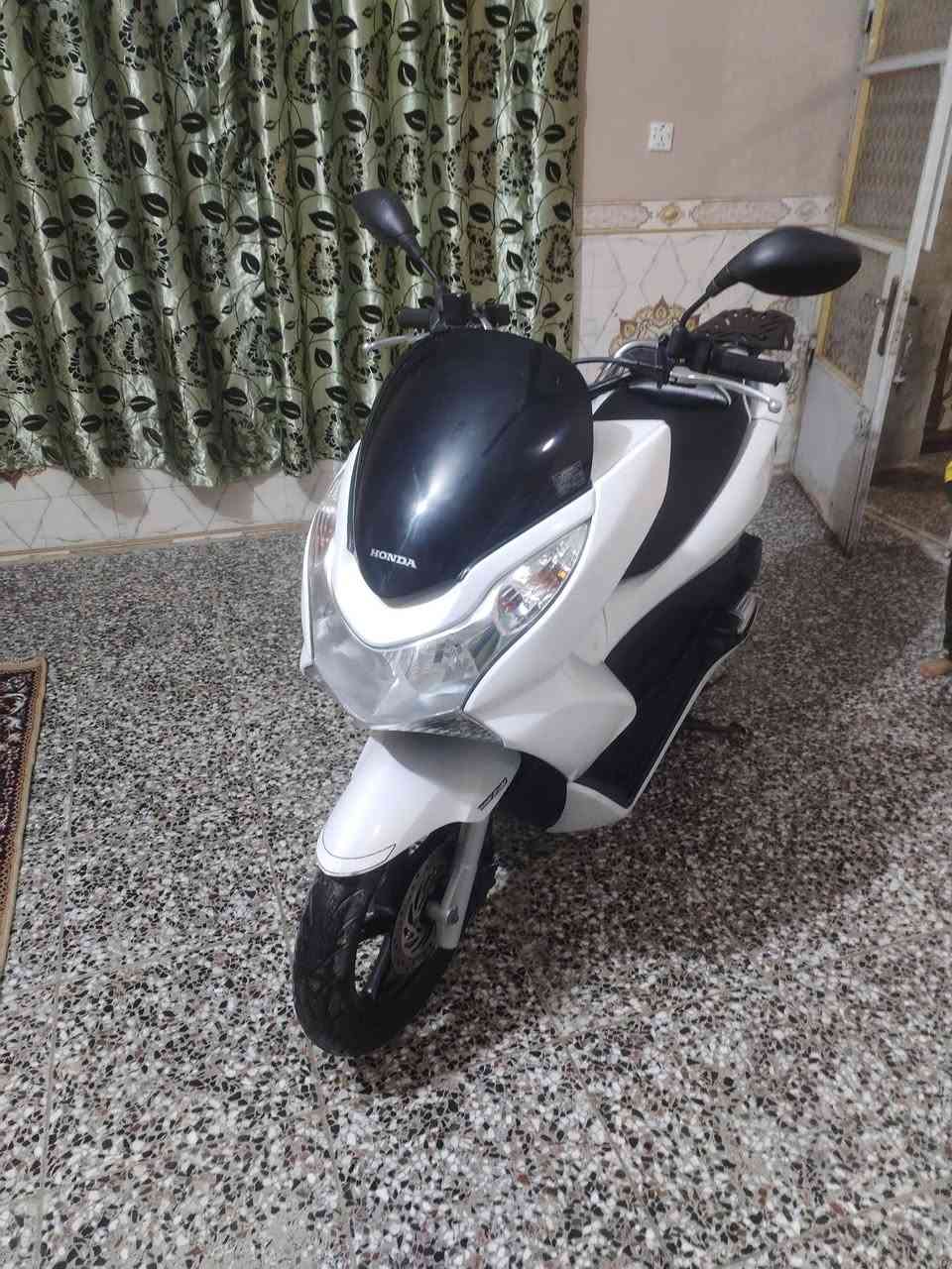 السلام عليكم بي سي اكس الجيل الاول ياباني العنوان بغداد مدينة الصدر ***********
