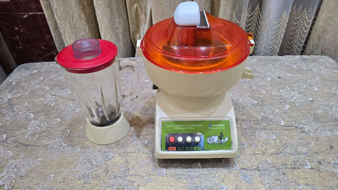 خلاط + معصاره
سانيو إنتاج اليابان 
نضافة تامه 
للاستفسار مراسله الصفحه 
او الاتصال ***********
