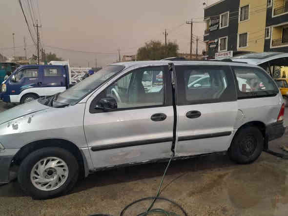 ( السعر 40 بيها مجال قليل) 
سلام عليكم فورت واند ستار موديل 99 كير مكينه افي لون 
جاهزه من كلشي كهربايات مضبوطه 100/100 كير مكينه خير من الله وع الفحص بسمي هزه جديده نقوصات تبريد /صدر امامي فقط نص عمر تاير نص عمر اي ستفسار التصال ع الرقم *********** مكان السياره الزعفرانية. مراوس شعندك نزل
