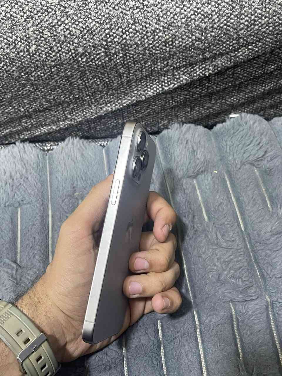 ايفون 15 برو ماكس
نضافه 100‎%‎
الوون بلاتينيوم 
زلغ واحد مابي وع فحص 
اريده مراوس ب ايفون 17 وانطي فرق
***********
