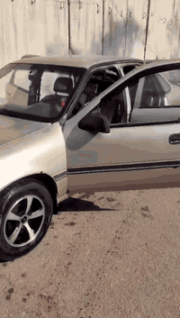 حجم 18 موديل 91
سنويه 2030
سياره جاهزه من كلشي محرك كير كهربائيات 
بيها طخه من وره 
 45 وبيها مجال بسيط 
‏‪0750 761 0469‬‏
