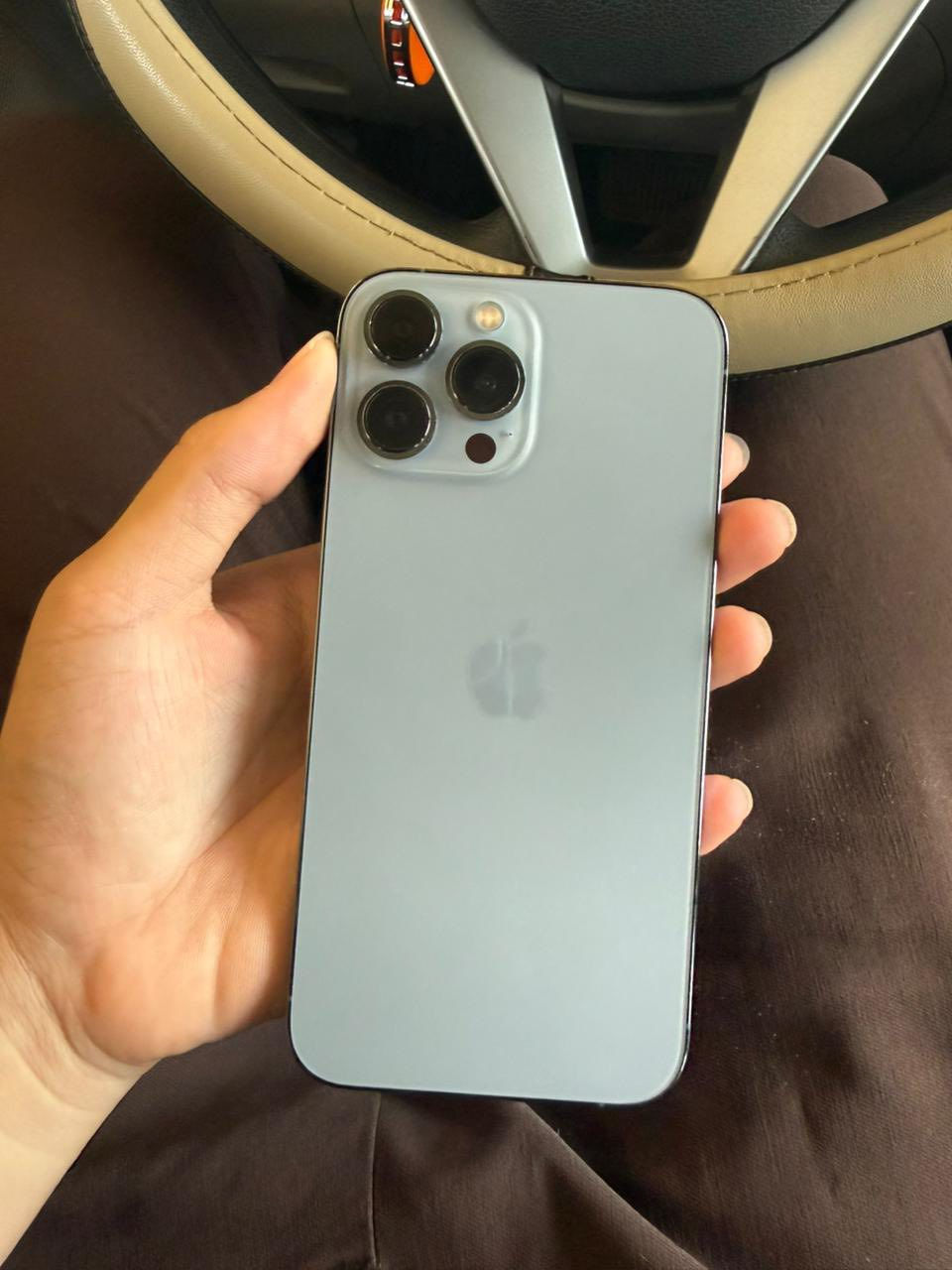 ايفون 13 برو ماكس
اللون : بحري
الذاكره : 256
نسخه : شرق اوسط
بطاريه مستبدله اصليه نسبتها 100
مكفول من اي شخط او خدش مثل الكزازه
سعره 700 الف وبي مجال قليل 
تواصل واتساب فقط ***********
