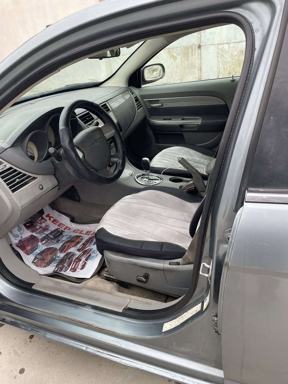 سي ٢٠٠ موديل ٢٠٠٨  حجم المحرك ٢٤٠٠ مبدل كير وعقل جديد سيارة مرتبه  سنويه جديده والهزه بعدها لشهر الرابع يلا تنتهي  باسمي السياره  تحويل  مباشر  بغداد مرور الغزاليه  رقم الدولي   مكاني  حي الجامعه  
رقم الهاتف بي واتساب ***********
