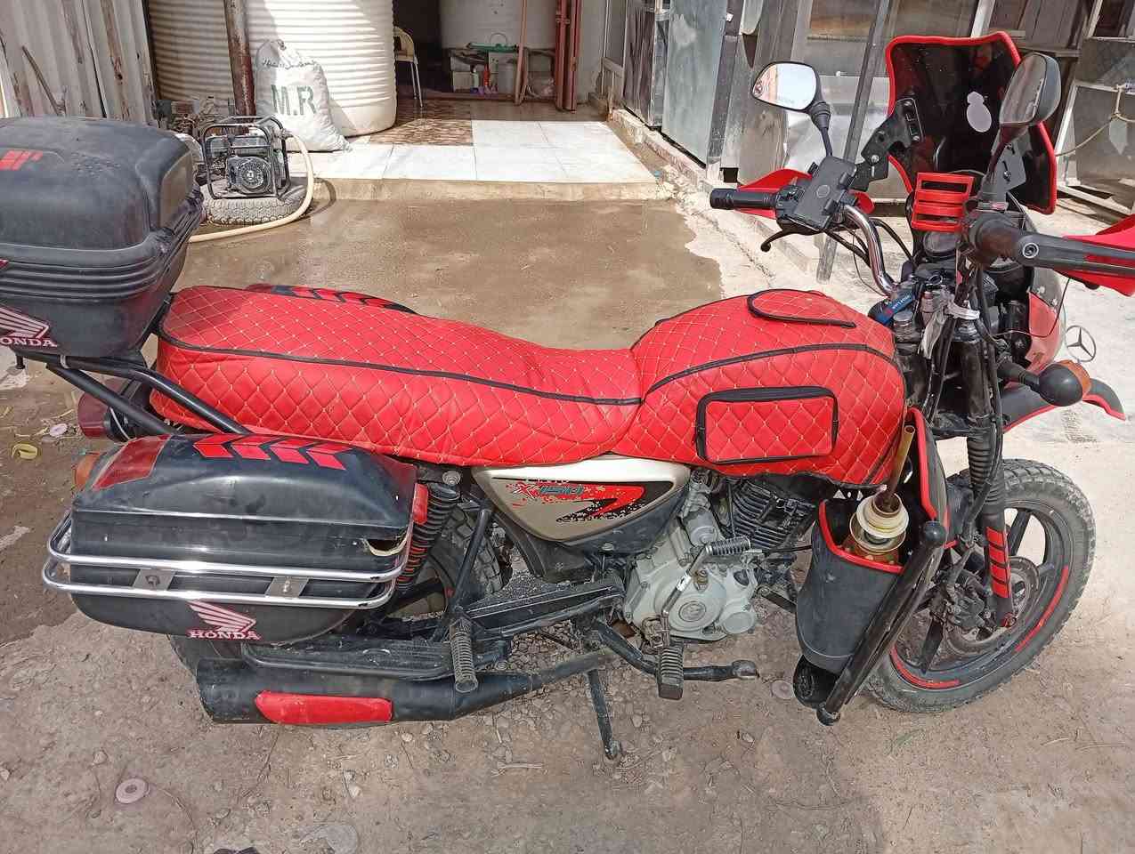 السلام عليكم بوكسر البيع مديل 22 اي نقص مابي دراجه كامله اوراق كامله مكاني ديالى  ناحيه السلام الاستفسار ***********
