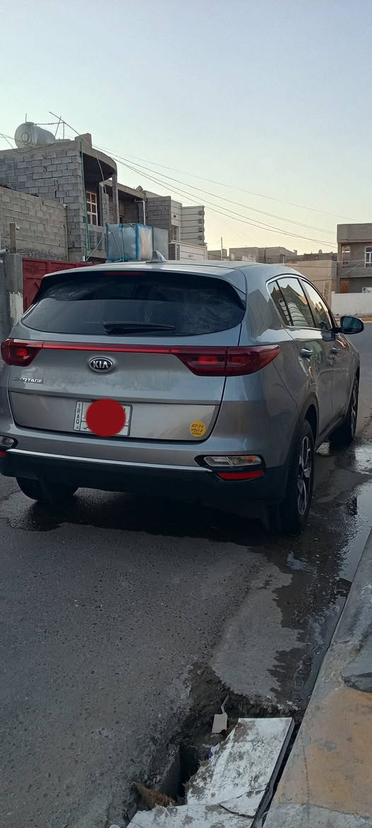 سلام عليكم 
للبيع كيا سبورتاج 
موديل 2020 وارد امريكي ماشيه 40 الف حقيقي 
داخله تقرير فقط وبابين كلير السائق وخلف السائق من امريكا وموجوده صورها.....
مواصفات 
فور ويل رادارات تنبيه وتحديد مسار مانع انزلاق لدات كلوب واحد ممأشر بالدشبول بصمات2 داخل لونين تبريد قطعتين ثلج رقم بغداد حره بسمي شرط التحويل 
سعرها 17 وبيها مجال مكانها رمادي ***********
