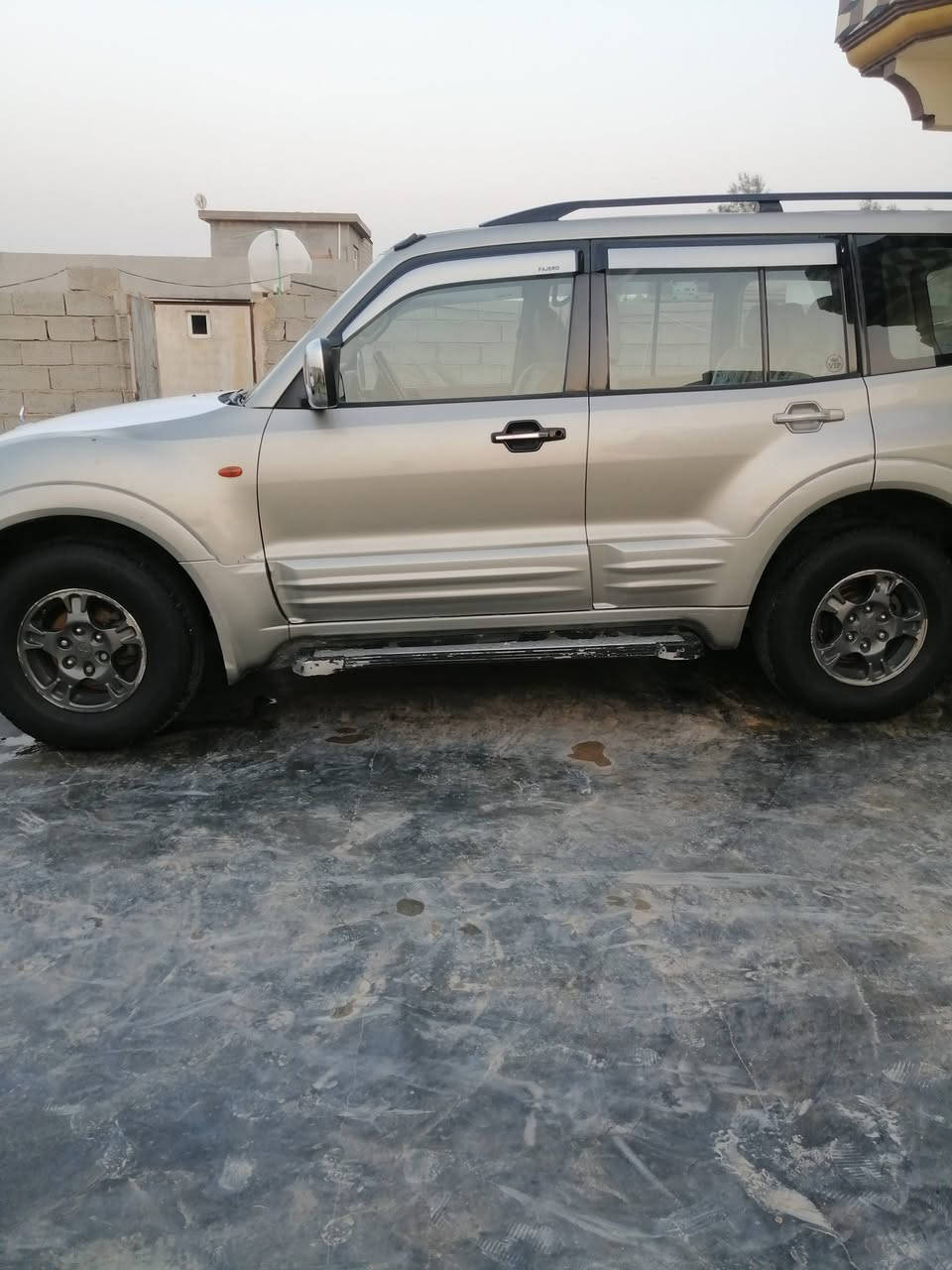 للبيع
سياره باجيرو موديل 2002
رقم انكليزي جديد سلميانيه  هزه جديده كير ومحرك خير من الله 
ضرر فقط جامرلغ الامامي كما موضح في السونار المرفق 
السعر عل الخاص او اتصال وتدلل
رقم الهاتف ***********
