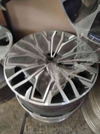 للبيع تخم ويل كب حجم 18 اصلي تفصيخ اتصال 07705446515 بيع فقط