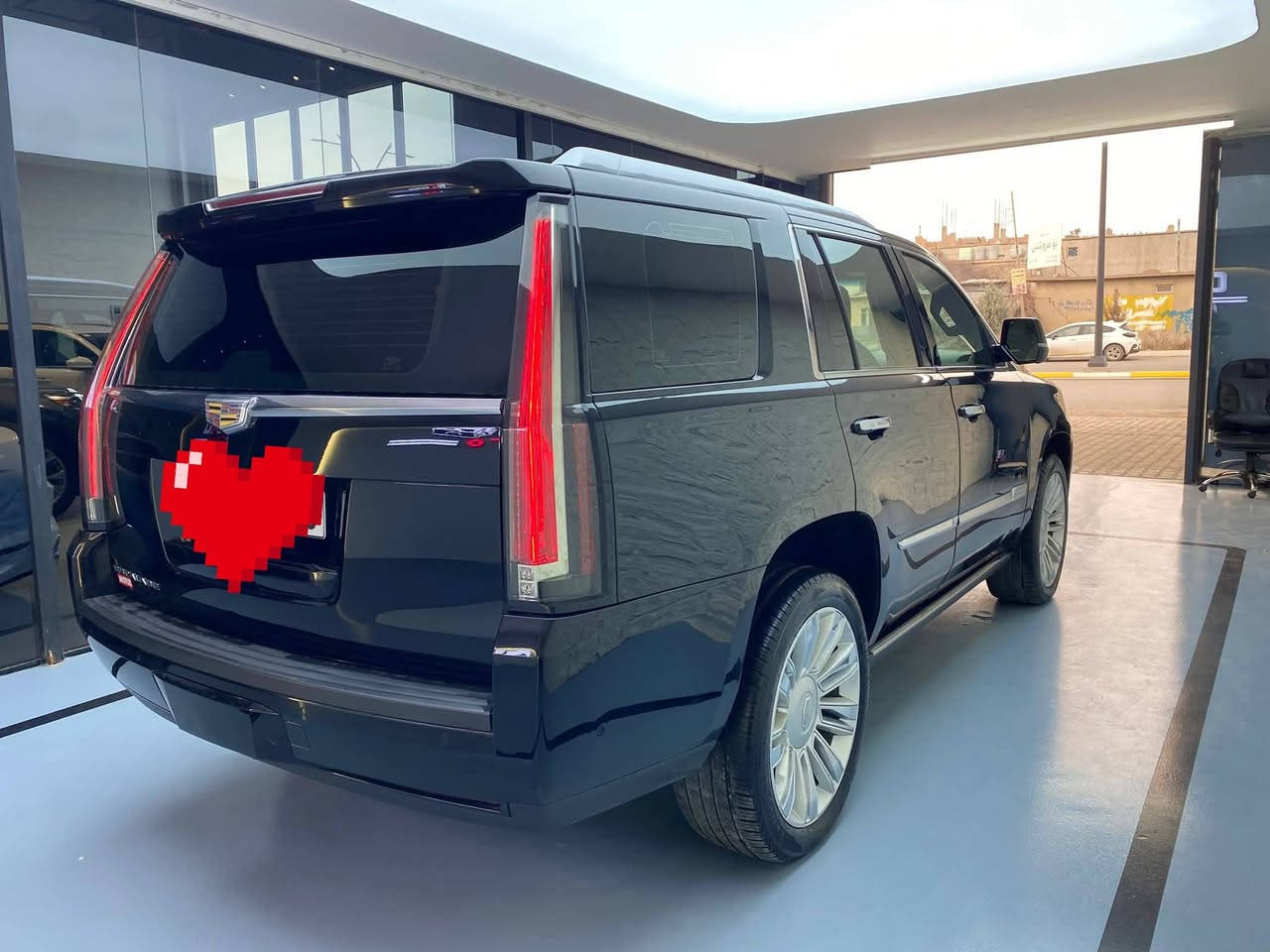 كديلاك بلاتنيوم وكالة المنصور خليجي موديل 20 مراوس بتاهو ***********
