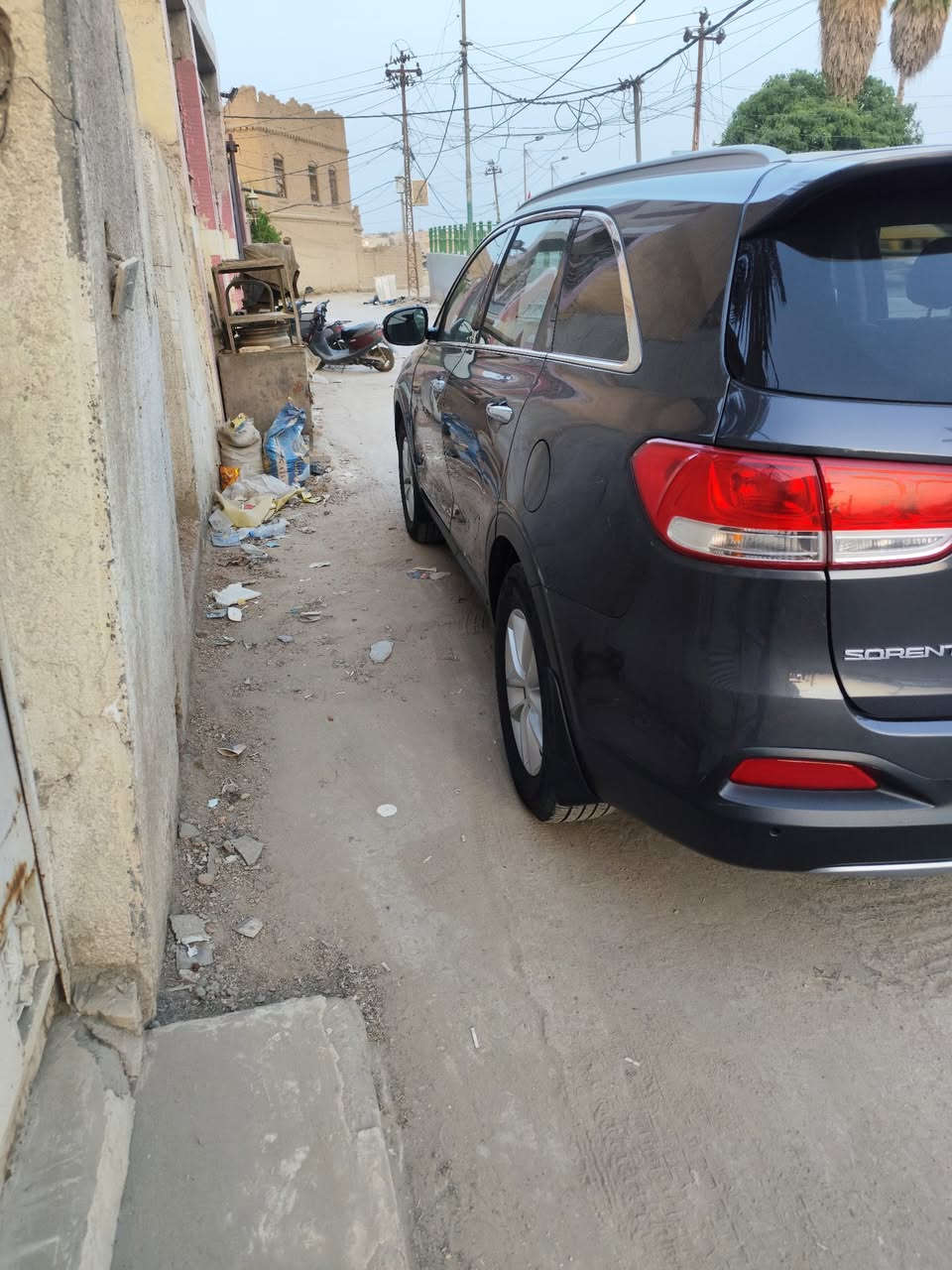 السورنتو 2018
محرك 6 سلندر قطعتين تبريد
 السياره حادثها ربع الجاملغ وشبر بالبنيد بأمريكا 
والعراق بيها صبغ بالجنطة 
محرك كير مكفولات مامفتوحات ع وضع الشركة 
السعر 190وبيها مجال
واذا اكو مراوس بسبورتج 23/24 ونتراهم ع فرق 
***********
