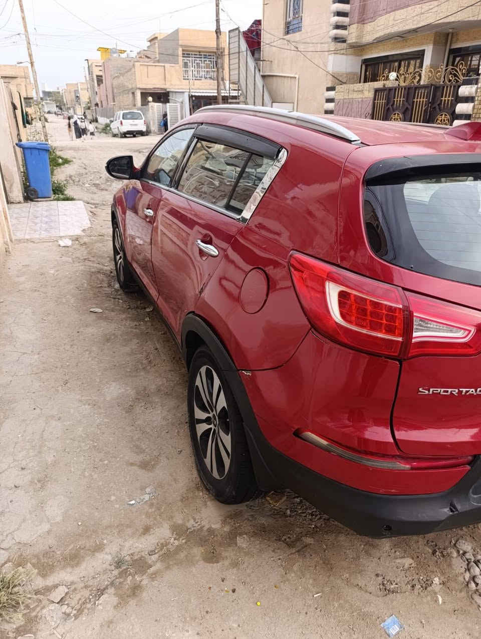 السلام عليكم
للبيع 
سياره  سبورتجKia Sportage 2014  
محرك 2000  (دوش)
ماشية 200 ألف كم
السيارة بحالة جيدة واستعمال يومي 
مكاني سبع البور او بوابه كاظميه 
ب100$ وبيها مجال بسيط 
***********
