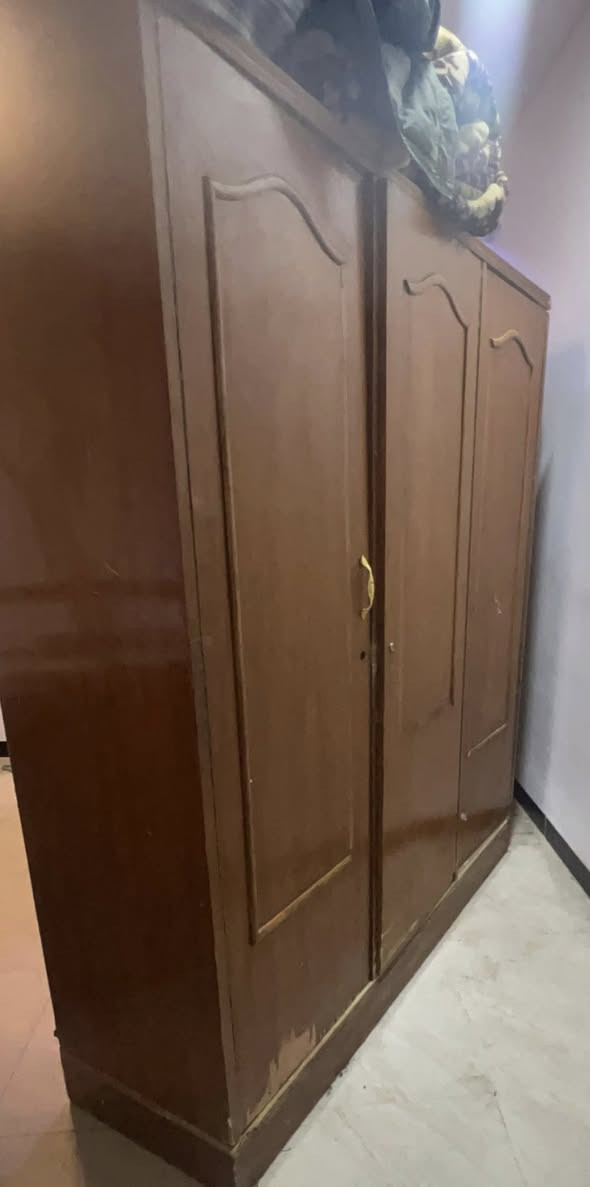 كنتور 3 بوب صاج سعر  120 الف ينصبغ يترتب يطلع جديد
الزاويه ب 20 الف  بس عوزها صبغ 
والميز حجم كبير يطبك ب 15 الف 
مكاني بغداد
@الكل


**إذا كنت صاحب هذا الإعلان وتريد حذفه لأي سبب، رجاءا أرسل رسالة إلى الدعم الفني**