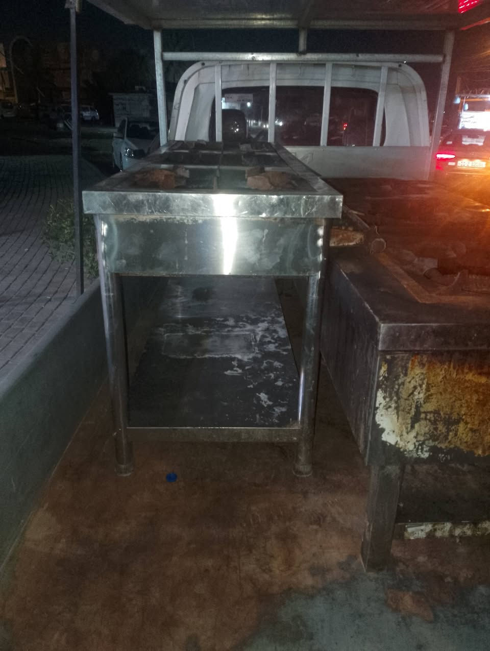 طباخ ثلاث عيون
السعر 450 
بغداد
***********
