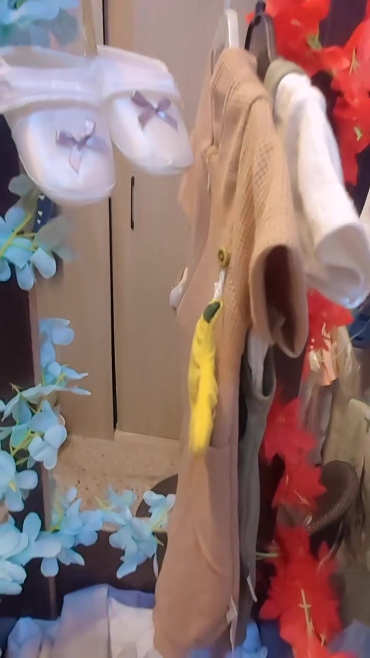 👶 كل التفاصيل الصغيرة... تصنع أجمل الذكريات! 👶🌸

استقبلي مولودك بأناقة ورقة مع أجمل تنسيقات استقبال البيبي 💙🩷

😍تصميم مميز يجمع بين الدفء والجمال ليكون هدية لا تُنسى أو زينة رائعة ليوم استقبال المولود.🥰
✨ متوفر لدينا كل ما يخص حديثي الولادة: 🍼 ملابس ناعمة 👟 أحذية لطيفة 🎀 إكسسوارات مميزة 🎁 و كتابة اسماء ✏ أفكار هدايا وتنسيقات حسب الطلب  
🔥🔥🔥  السعر كل هذا ب 25 الف فقط و سلامتكم 😉🔥🔥
📍 زورونا في أحلى صغار 😍 العزيزية خلف مستشفى الصفوة مجاور رعد البيار للموبايل  
للاستفسار والطلبات راسلونا أو اتصلوا بنا: 📞 ***********
🚖 يوجد خدمة توصيل في جميع العراق 🛵
