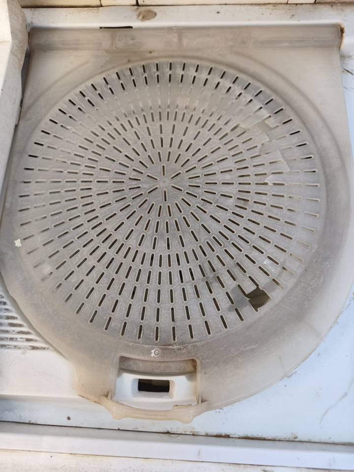 غسالة  هيتاشي ياباني  ٨ كيلو ع فحص شغاله كل نقص مابيه جاهزه 

‏‪0783 230 5445‬‏ ديوانية, القادسية
