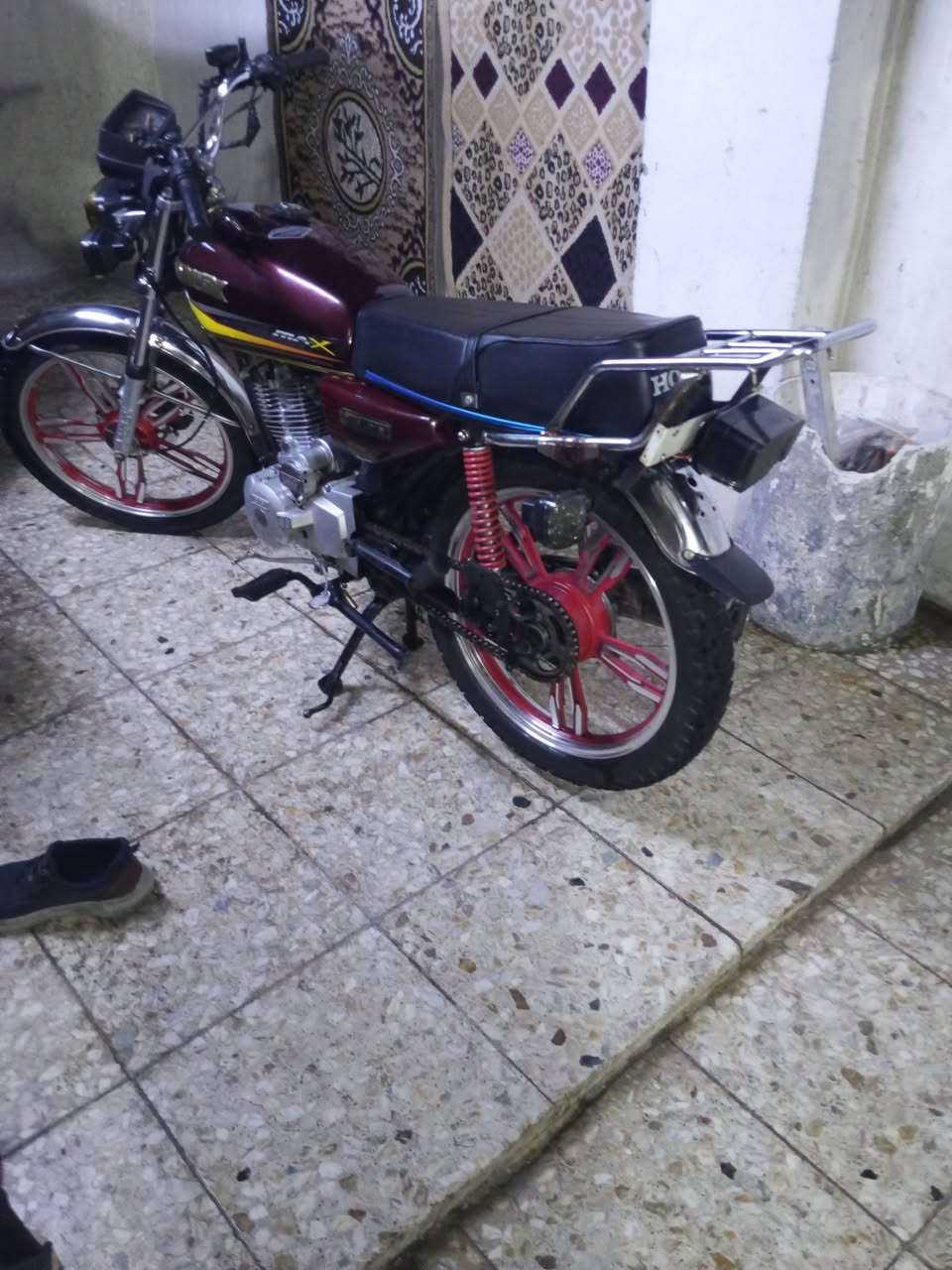 السلام عليكم ايراني سونيك 5 قير الدراجه نظافه فول خير من الله مو عاوزه اي شيء لا تنقصا صور الدراجه نظافتها قدامك تصوير مكينه خرسه مكاني حي النصر بغداد 055...***********
