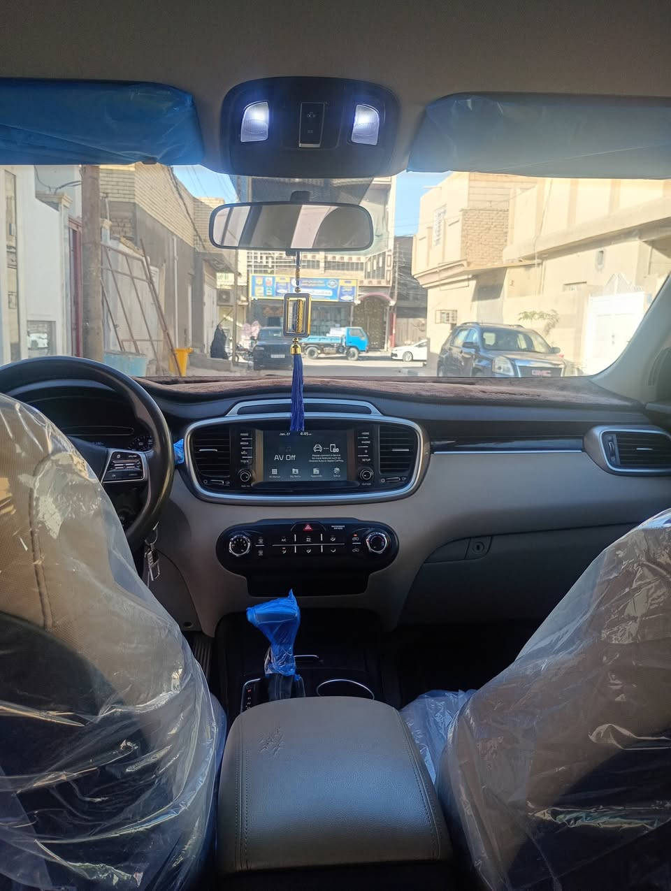 السلام عليكم
سورنتو 19 أمريكي  مكينه 2400
7راكب كاميرا حساسات 
ماشيه 165
تبريد ثلج 
حداديه تخم تاير 
السعر 150 وبيه مجال 
المكان كربلاء المقدسة 
للاستفسار 
***********
