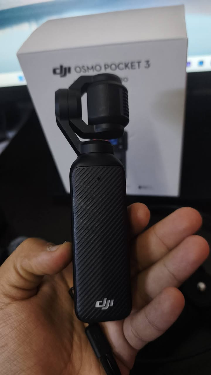📸 DJI Osmo Pocket 3 Creator Combo 
بوكيت 3 كومبو استعمال جدا قليل ( نضافة 100%)
مع الكرتون والملحقات.
لايوجد توصيل 
بغداد - حي العامل للاستفسار أو معرفة الأسعار : *********** واتساب
