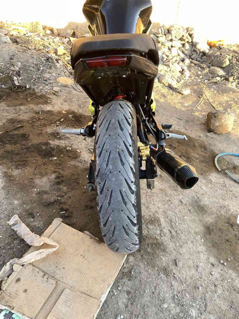 سلام عليكم ميكه دايوان لدراجه خير من الله  سعره ب مليون وبيه مجال  مراوس هم يرهم مكاني ديالى كنعان  
رقم ***********
