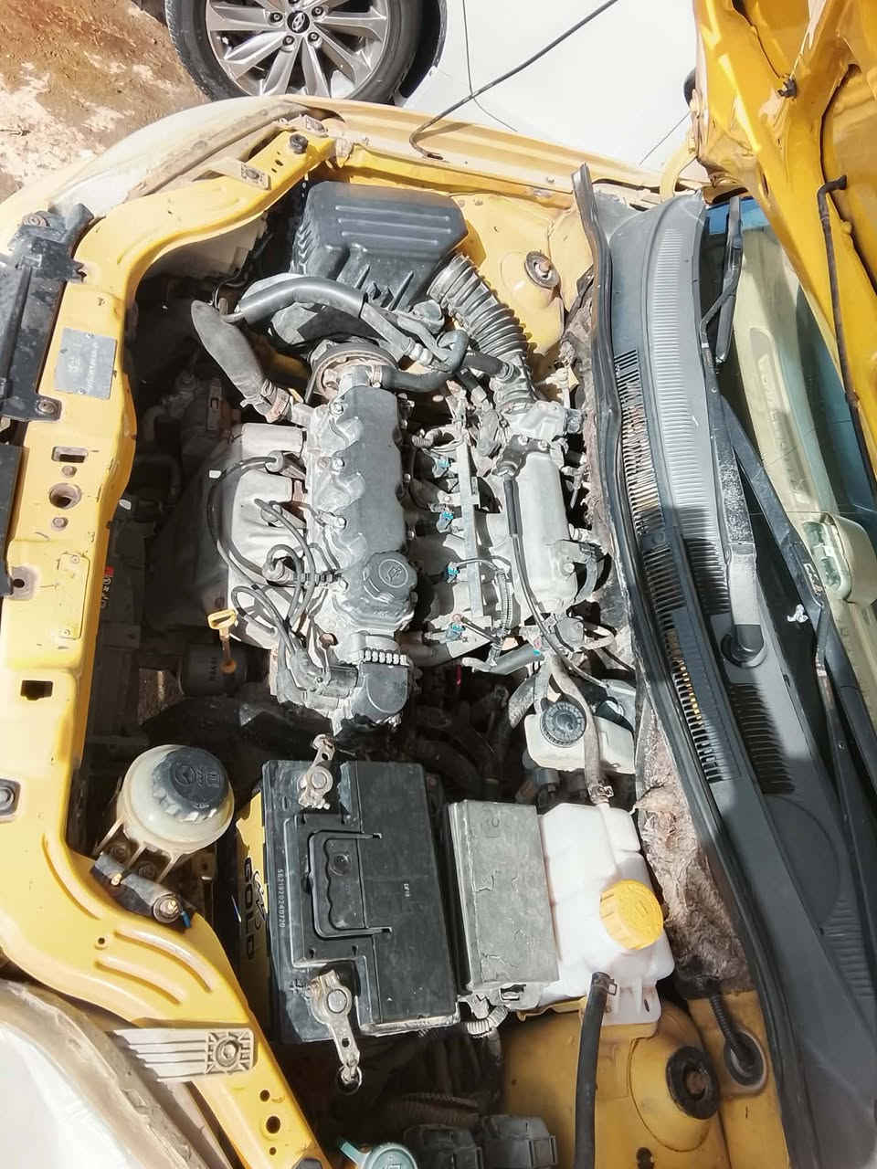 السلام عليكم 
افيوخليجي مفتوح  2010للبيع 
سياره جاهزه من كير مكينه تبريد حداديه تخم تاير كله جديد وجاهزه سياره مصبوغه جماليه مكفوله من الضربه 
رقم نجف سنويه 27
مكان السيارة كوفه عباسيه لسعر 50وبيهه مجال بصيط 
 ***********
