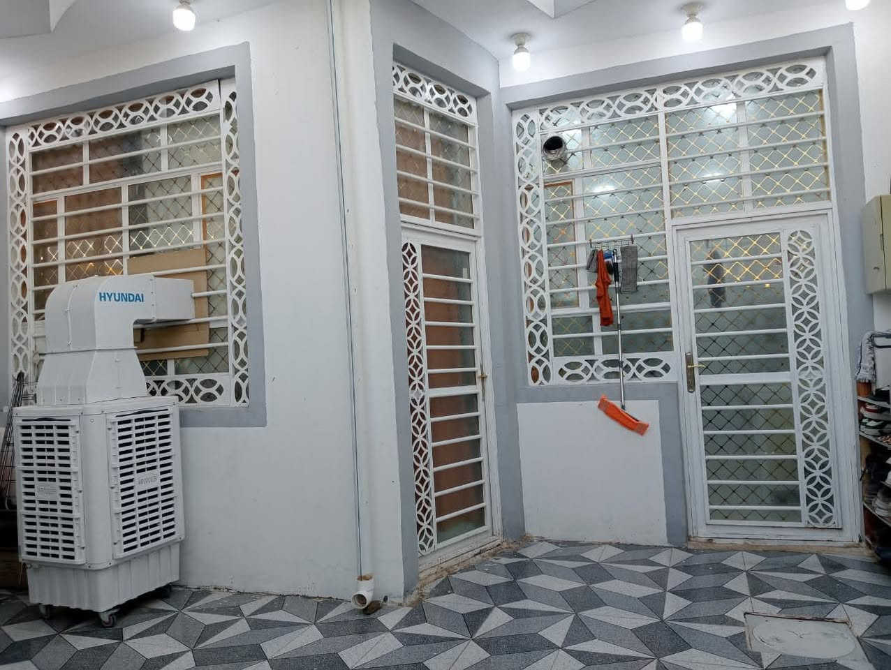 عندي بيت بحي ميسان قريب ع شارع العام يم سكله الكرعاوي  120 متر بمزارع حي ميسان شارع الزوار غرفه وصاله ومطبخ واستقبال وطارمة وتخاريج ثنين  مدارس وسوك كل شي قريب عليه ب ٦٠


**إذا كنت صاحب هذا الإعلان وتريد حذفه لأي سبب، رجاءا أرسل رسالة إلى الدعم الفني**