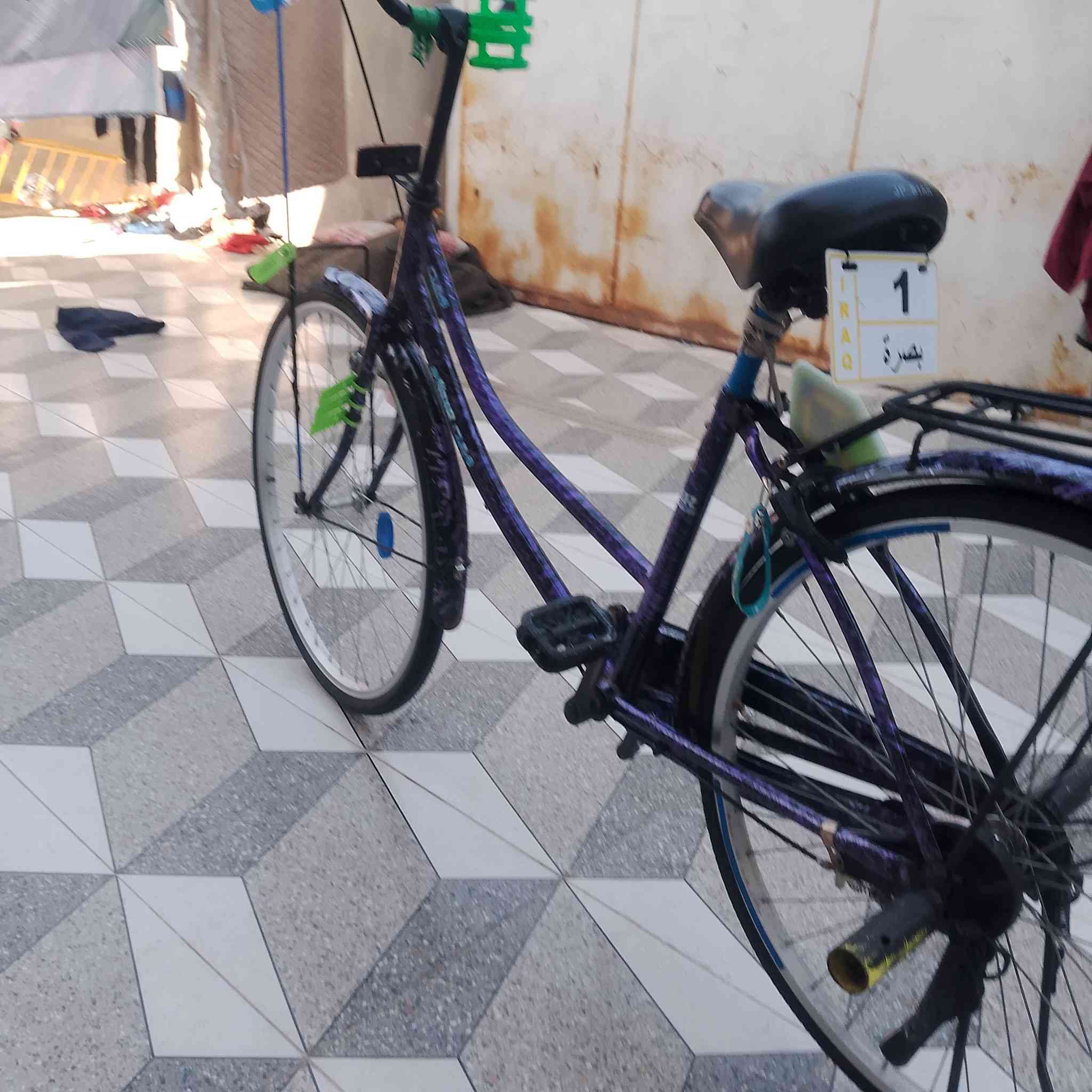 بسكل جديد مكاني البصره الزبير 
بدل  رنكات  الوراء والقد رقم الهاتف ***********
