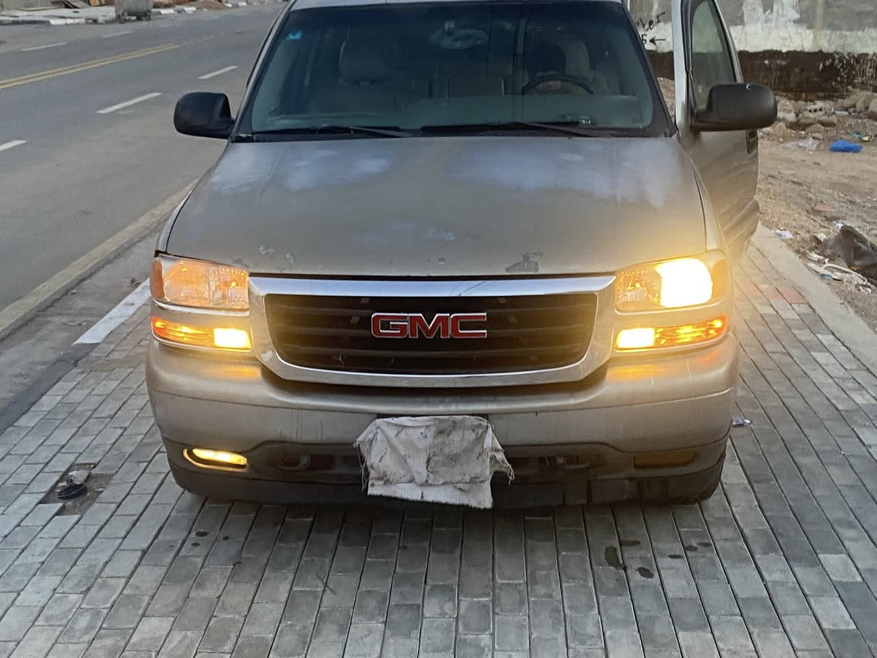 سلام عليكم مرخصة الادمن
جمسي يوكن الفينيه سوبر مان 
الفينيه سعره 37
مكان كربلاء 
كهربائياته شغاله 
رقم***********
