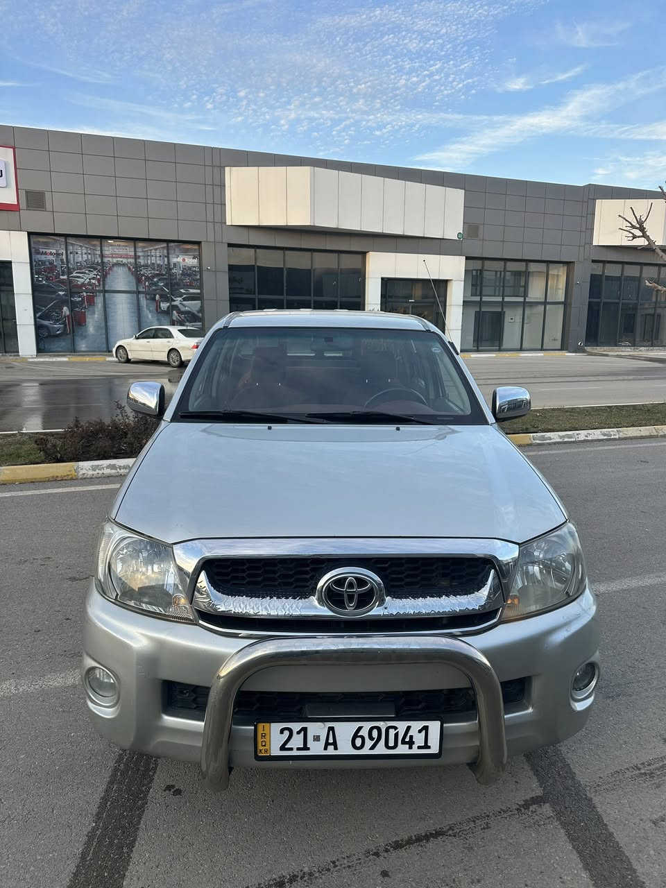 بسم الله الرحمن الرحيم
سلام عليكم.. 
بيكم تويوتا فلاونزة سعودي كير عادي موديل 2011
سيارة شاصي 19 سعودي زينون درجه اولا
سيارة مكفولة كفالة عامة من كلشي 
لا صبغ لا تعديل لا ضربة كلشي مابي
كير محرك مامفتوح ماشية 180 الف حقيقي
رقم سليمانية سنوية رقم جديد لل 2029
بسمي تحويل وكالة موجودة مباشر
تايرات لوك ويل كب اصلية حتا دعامية بلادي
سيارة ع وضع شركة حتا خط بلادي
سعرة : ١٩٥ بي مجال بصيط
مكان سيارة : سليمانية
***********
***********
