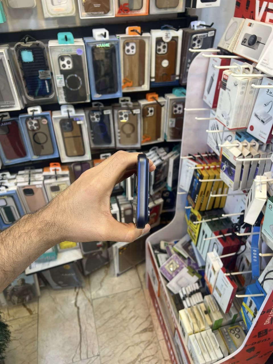 السلام عليكم
Iphone 17 pro max 256GB
FA عربي شرق أوسط
نظافة ‎%‎
بطارية 100 مشحون 5 مرات
مستعمل 20 يوم فقط
مكفول من التصليح ومن أي خلل
باكيت وكيبل أصلي
السعر مليون و800 قفل
مكاني بغداد العامرية
***********

