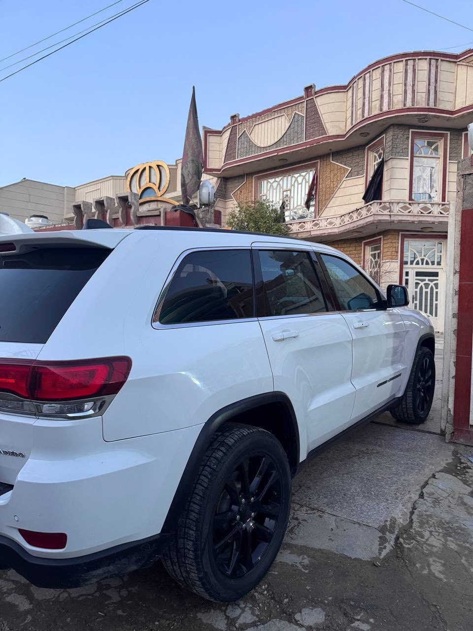 السلام عليكم
Jeep للبيع
موديلا20
المواصفات عدة الفتحه
رادار خلفي
تحديد المسار
توقف ذاتي
ومواصفات اخر
الحادث قطعه وحده
مكينه 6 سلندر
3600
السياره جاهزه من كلشي
حداديه تخم تاير جديد
مكينه وكير مكفول
رقم بغداد
السعر 255
رقم الهاتف. *********** المكان الحله
