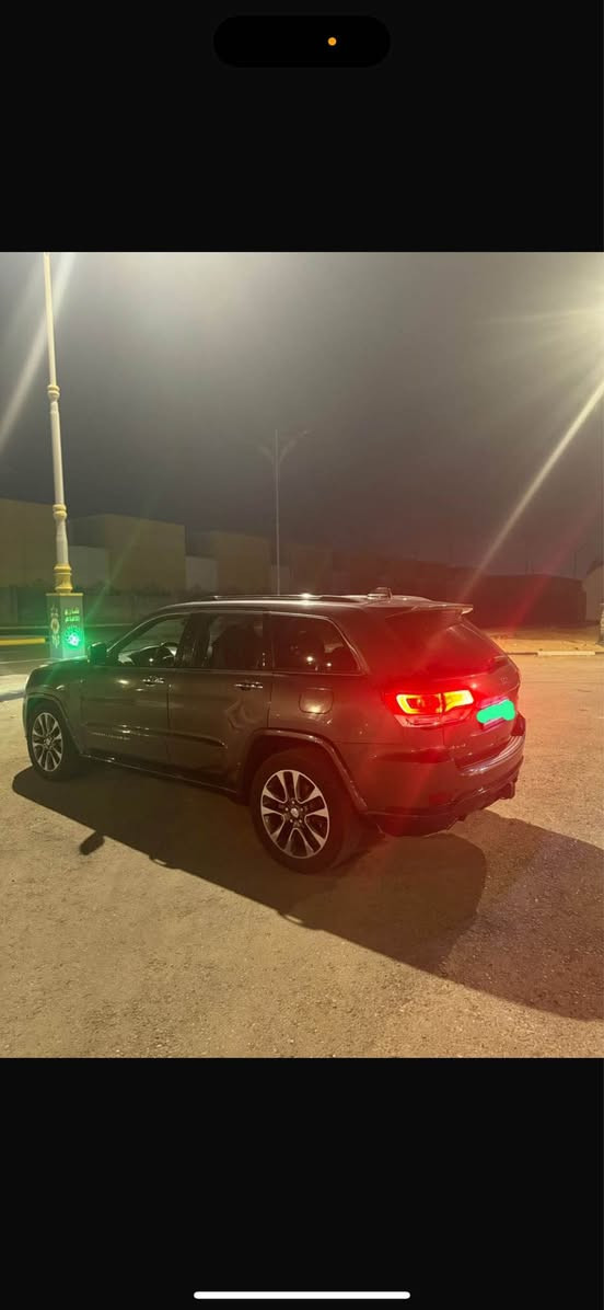 جيب أوفر لاند  Jeep Overland
الموديل 2017
رقم السيارة | كربلاء ومكانة كربلاء 🔹
 📍 (((بيع او مراوس)))
المسافة المقطوعة (((70)))الف

⚠️ حادثها البجم كامل وبابين مبدلات بدون صبغ 

المواصفات 🔰

‏‎محرك 6 سلندر 3600 صالنصه عدد اثنين

‏‎فتحة بانوراما.

‏‎كشنات جلد بشعار اوفرلاند مع تدفئة وتبريد.

‏‎كشنات خلفية مع تدفئة.

‏‎كشنات أمامية بتحكم كهربائي وذاكرة.

‏‎ستيرن تدفئة وكهربائي مع شفتات.

‏‎دشبول خياطة بلادي أصلي.

‏‎جكات.

‏‎أربع وضعيات للقيادة.

‏‎نظام صرف الوقود (إيكو).

‏‎مرآة جانبية عند الرجوع للخلف مع هيتر.

‏‎لايتات لد أمامي وخلفي مع منظومة زينون بلادي.

‏‎كاميرا خلفية وحساسات أمامية وخلفية.

‏‎شاشة كبيرة.

‏‎صندوك كهربائي.

‏‎تشغيل عن بعد.

‏‎هوكات أمامي وخلفي.
سعرة بلاش 180 وافتر السوك وشوف الأسعار  
‏‎غرفة بلون أسود.
*********** ))بي واتساب كربلاء, العراق
