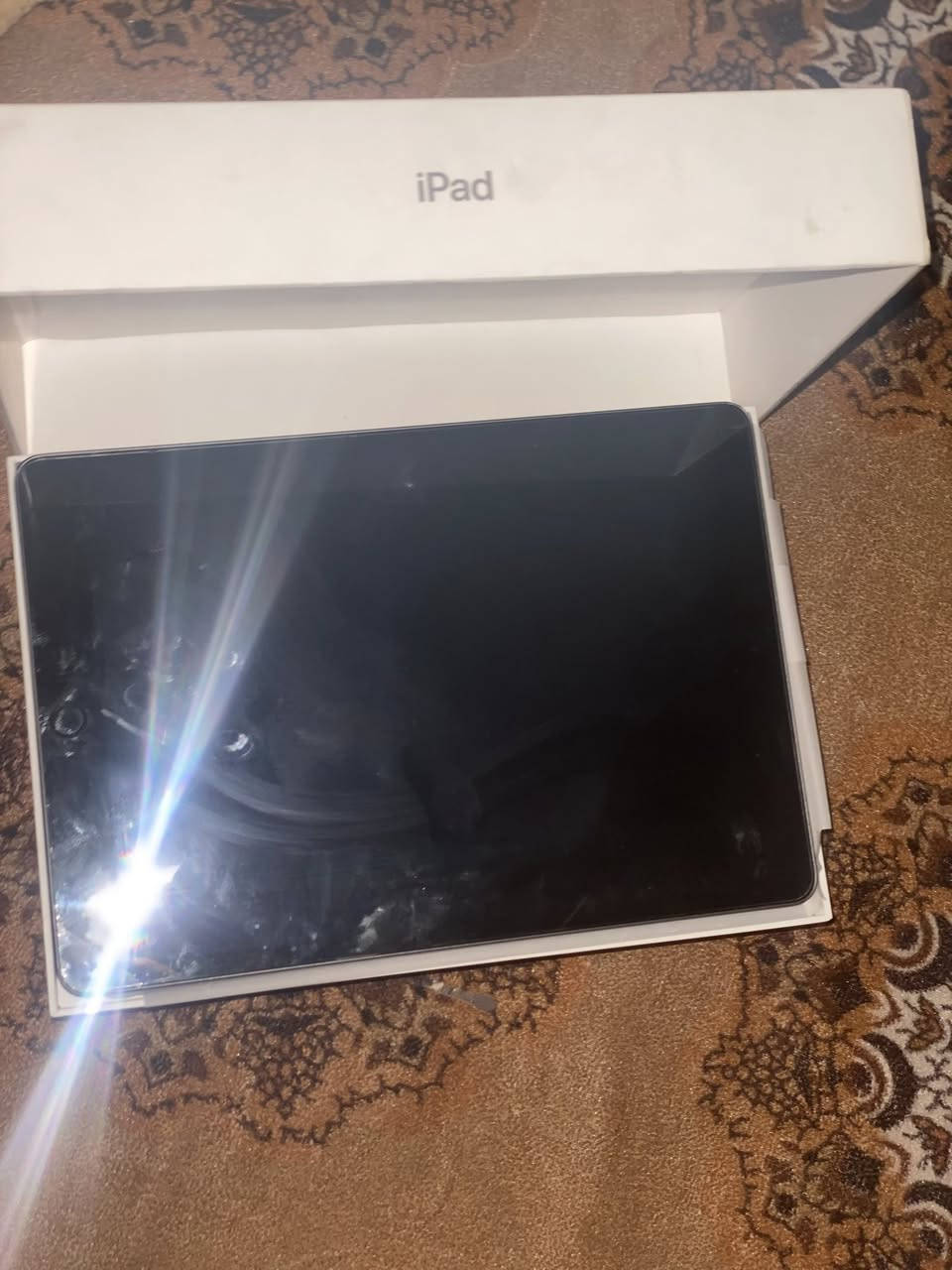 سلام عليكم المنشور بس لليدور نضيف ايباد تسعه ذ٢٥٦ ايباد جديد استعمال دراسه البطاريه تقره ٩٧ مكان زعفرانيه رقم ***********سعر ٣٢٥ بي مجال شي قليل كلش لان اني مأخذه ٣٩٠
