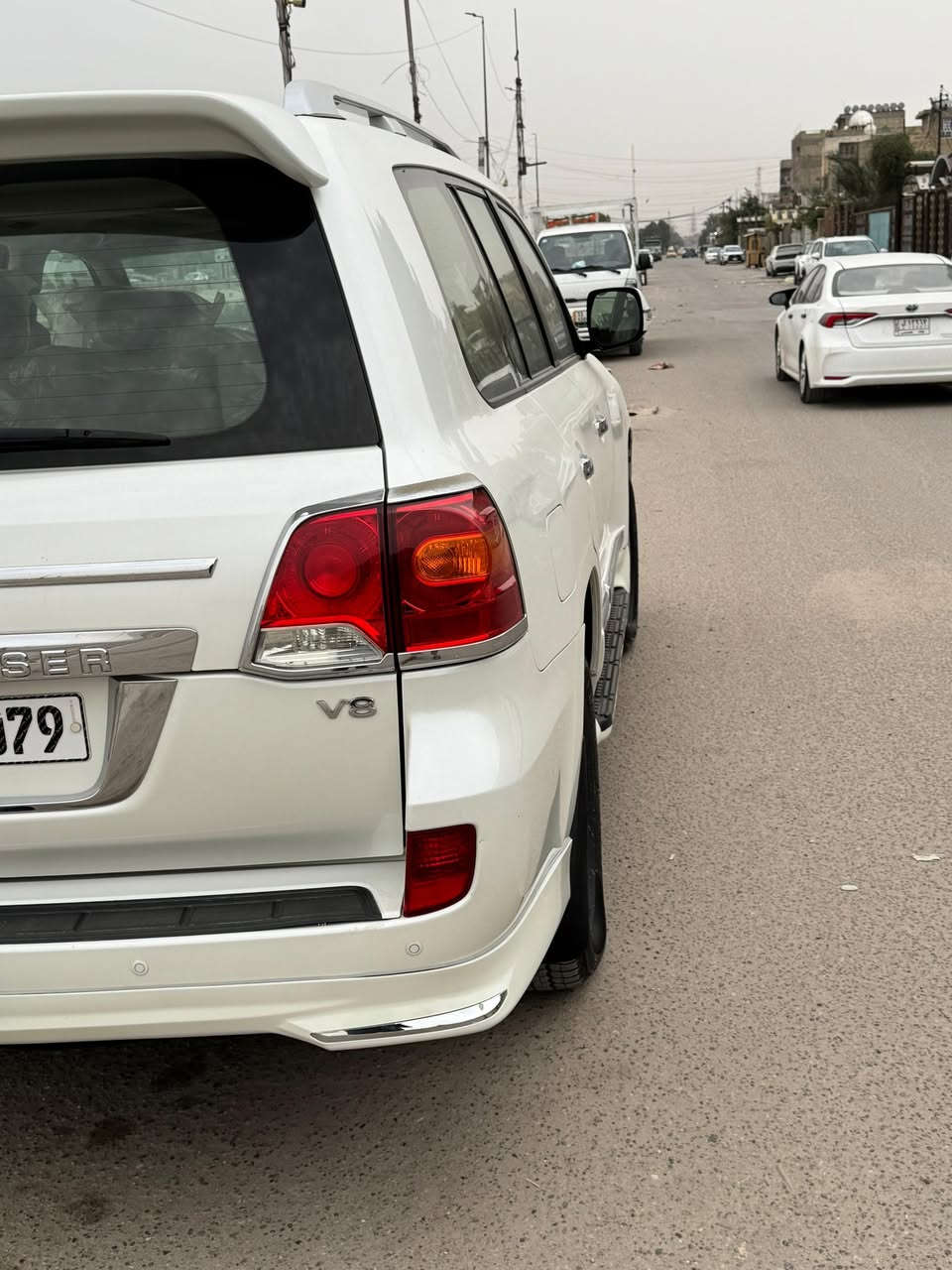 السلام عليكم 
لاندكروز للبيع 2018 
8سرندر 
الرقم ‭0771 309 4579‬ 
الاستفسار 
غير متواجد على الفيس بوك
