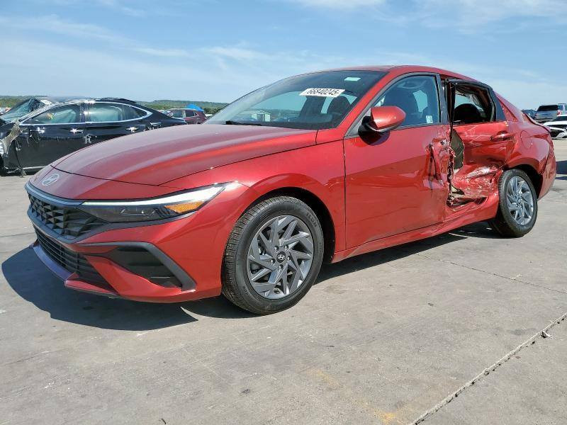 السلام عليكم انتره اللبيع
موديل ٢٠٢٤ 
نص فول 
الحادث موضح بلصوره 
السياره موجوده بلحره 
شوكت متريد طببه تريد على كتاب الشهداء تريده حره بكيفك  
السعر نتصل وسهله 
رقم ‏‪***********‬‏
