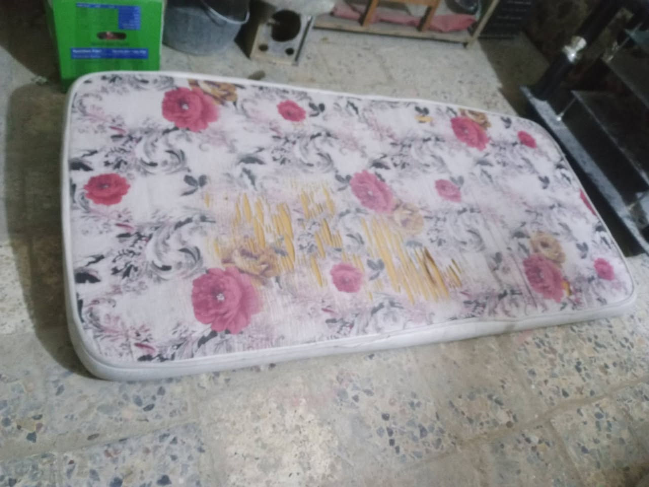 غراض للبيع


**إذا كنت صاحب هذا الإعلان وتريد حذفه لأي سبب، رجاءا أرسل رسالة إلى الدعم الفني**