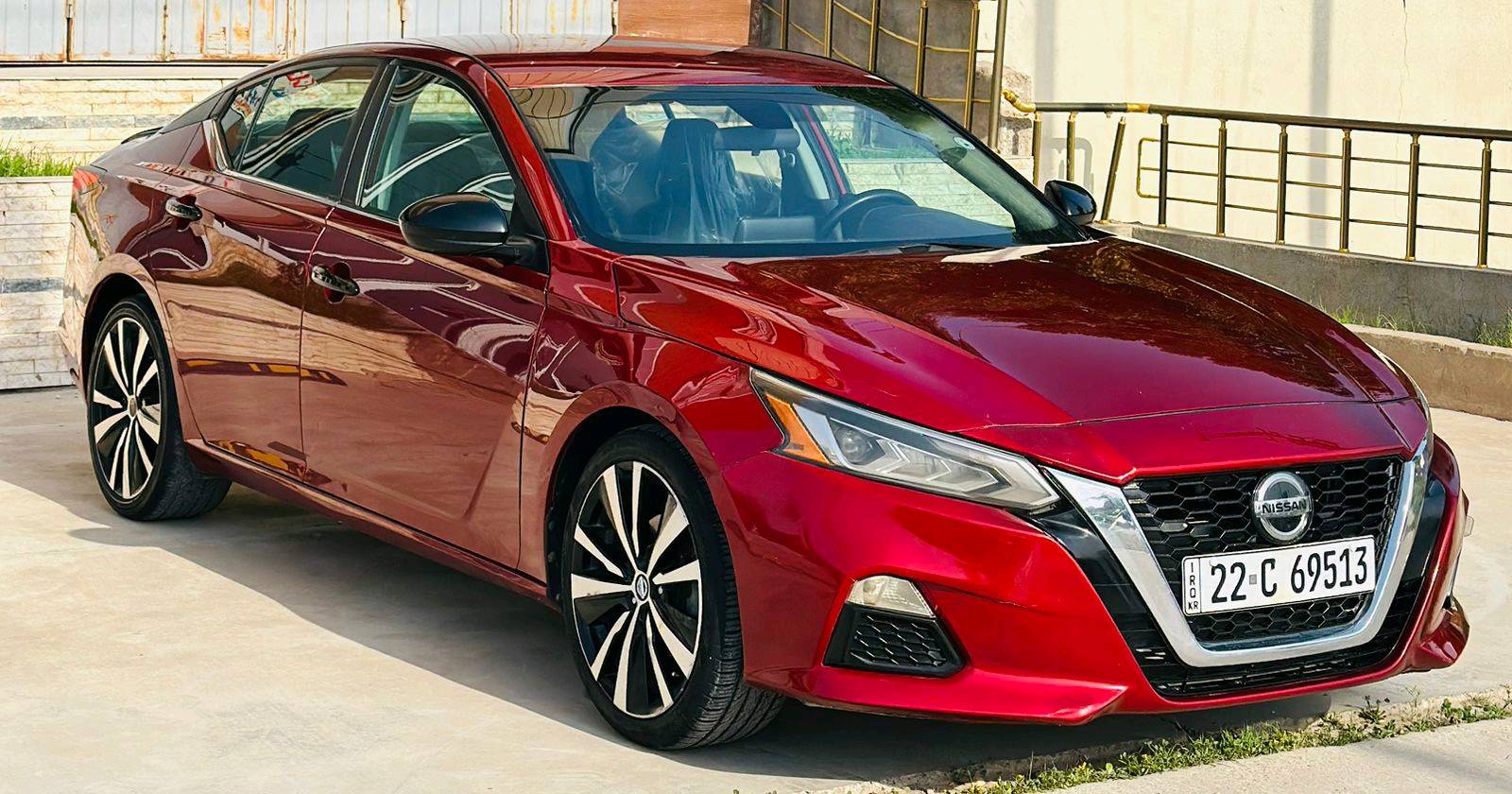 للبيع التيما SR 
موديل 2019
السعر 134
***********
الون ماروني 
تحكم ستيرن 
تثبيت سرعه 
كاميرا خلفي 
منضومه زنون 
رادار 360 درجة 
كشن جلد +كهرباء 
ويل كب بلادي 
سياره بدون ايرباك
ماشيه 78 ميل
سونر مرفق مع الصور
رقم أربيل سنويه رقم جديد 
تريد تحويل او وكاله
رقم الشاصي 1N4BL4CV5KC170165
مكان السياره ديالى خانقين