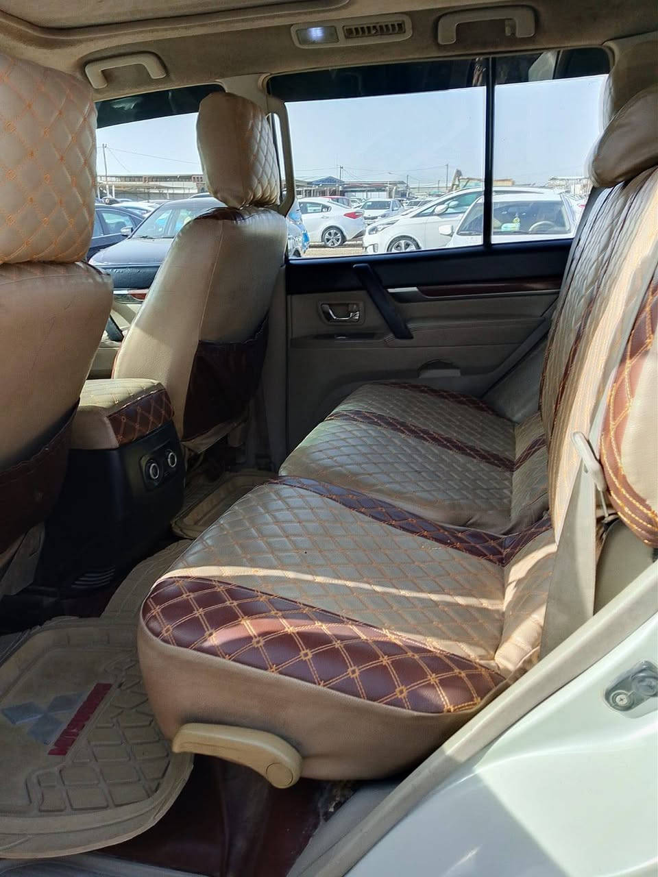 سلام عليكم باجيرو لبيع موديل 2008 نضيفه مال جناي السياره فول محرك جيد جدا وكير جيد جدا بيه صفحت السمنه 4 قطه رش بلا معجون ولادواخل السعر 105 وبيه مجال قليل العنوان ديوانيه رقم السياره بغداد الماني الموبايل ***********
