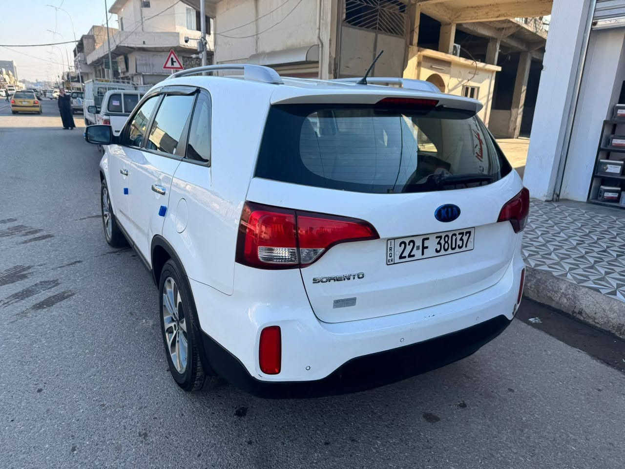 سلام عليكم سورنتوا للبيع 2014 فول مواصفات بصمه كشنات جلد  خلفيه  رقم أربيل دولي سنويه وهزه جديد السياره بردات بلادي بجامات الوره اشاير بلمري مري شفط تحكمات استيرن نضام ايكو وسبورت وعادي سياره مكينه 4 سلندر السعر 165 وبيها مجال للشراي مكان السياره موصل الاستفسار الاتصال على الرقم
***********
***********
