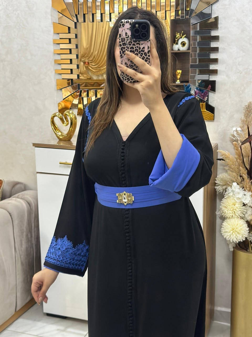 قفطان مخدوم بالطرز او العقاد تال لتحت
L xl xxl
توب كريب روزة
Twsil fabor الدار البيضاء, المغرب


**إذا كنت صاحب هذا الإعلان وتريد حذفه لأي سبب، رجاءا أرسل رسالة إلى الدعم الفني**