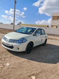 نيسان تيدا • ٢٠٠٩ • ضرر خلفي