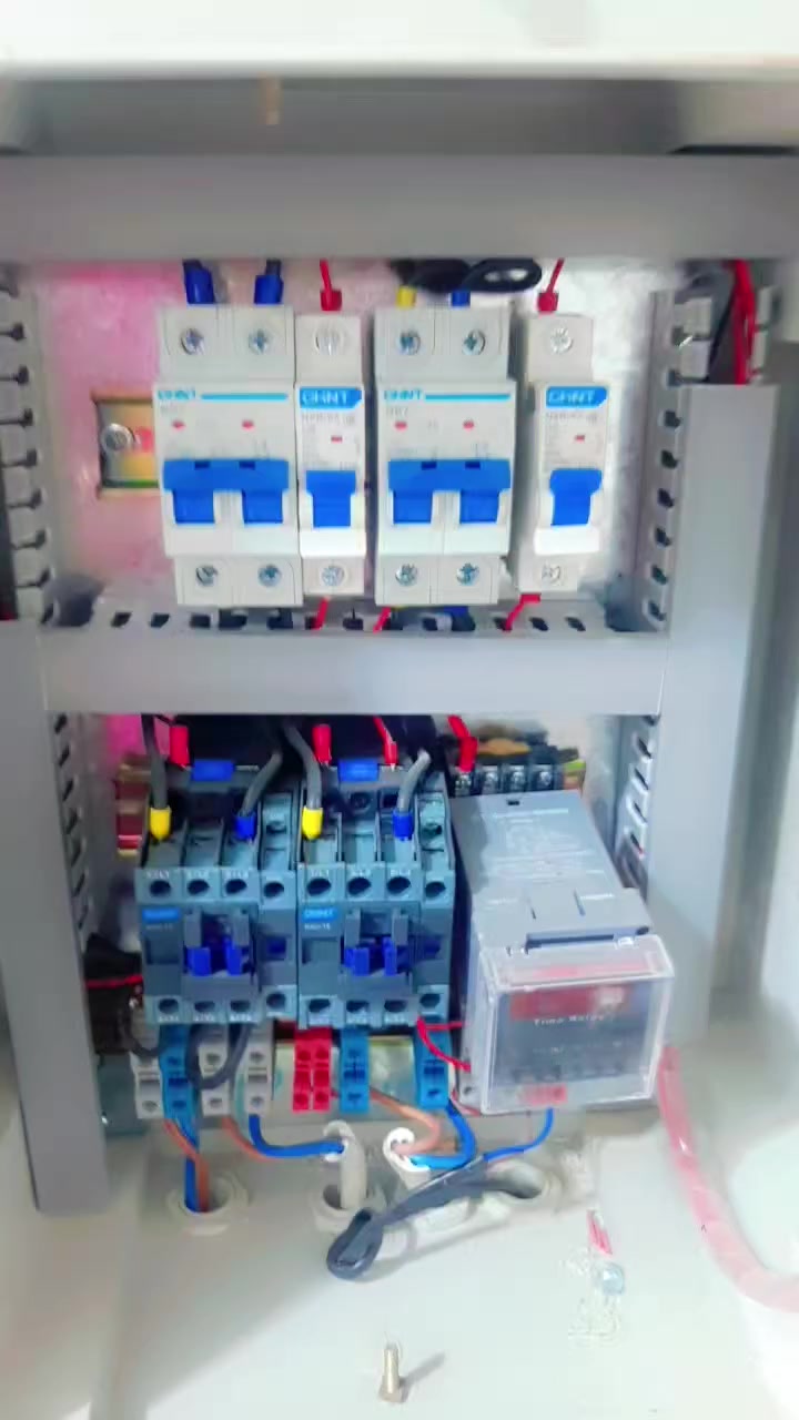 السلام عليكم اخوان مثل مموضح ب الفيديو منضومة ميارو ام 
منظومة مي ارو سل ستيل ايطالي 
جديده مستخدمه شهر 
انتاجها100ب/100
ام ال500لتر ب الساعه 
ماطورين عمودي وطرحي 
ممشتغله الله شاهد جديده جديده العنوان بغداد العبيدي حي الرئاسه ***********
