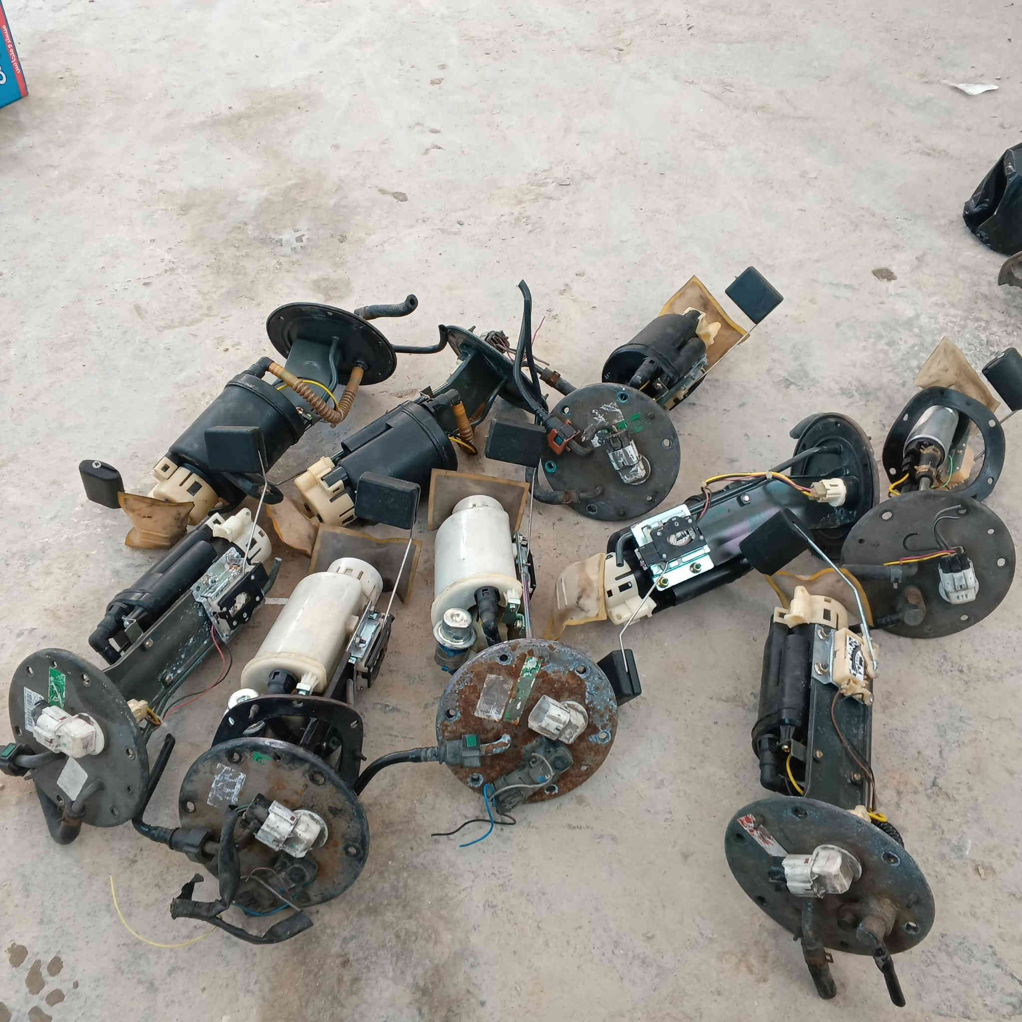 خليجي فقط  مكاني بغداد ناحية الوحده موجود توصيل جميع المحافضات ***********
