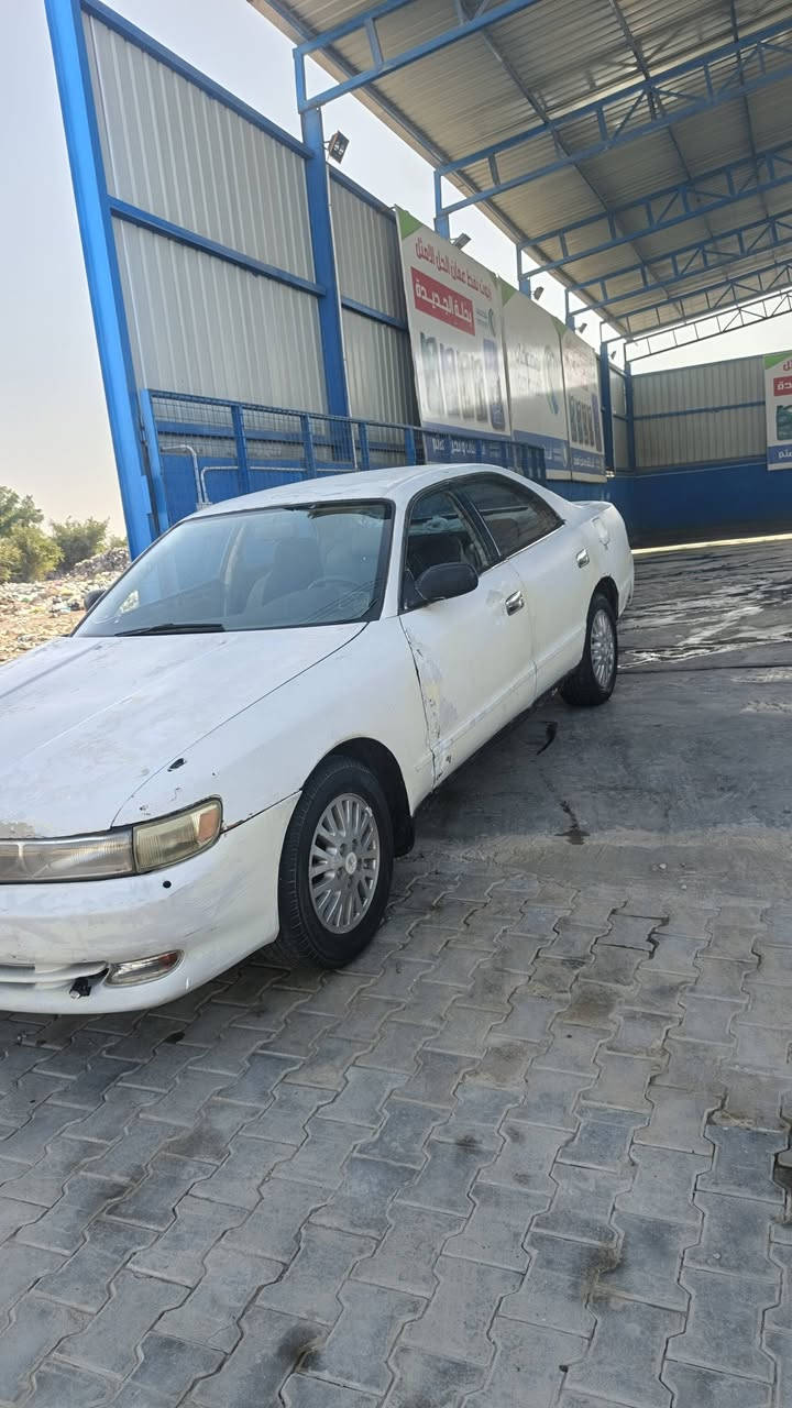 سلام عليكم من رخصه الادمن شيزر للبيع كصتين مكينه كير جدد كهربائيات كله شغاله 28وبيه مجال السياره عوزه بس صبغه كوفه سايدين الملعب قرب بانزين خانه ريبال ***********
