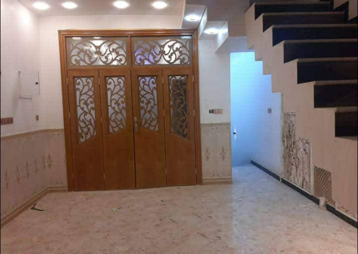 شقه للايجار طابق ثاني 100متر تحتوي غرفه وصاله ومطبخ واستقبال وحمامات ومكشوفه والسطح عباره عن غرفتين اكبار العنوان حي الميلاد شارع مزرعه سيد علي للاستفسار ***********
‏‪***********‬‏
