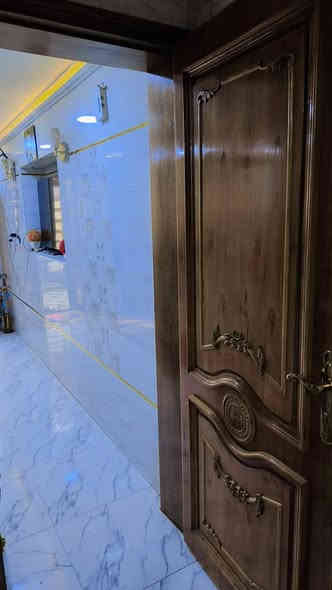 دار سكني للرهنية 
مساحة 85متر، بناء حديث طابقين . ملك صرف
غرفتين نوم ،أستقبال كبير ، مطبخ كبير  
صحيات عدد3 .كراج كبير .حديقة صغيرة . بلكونة
في الكاظمية حي الحسين، للاتصال على ***********
