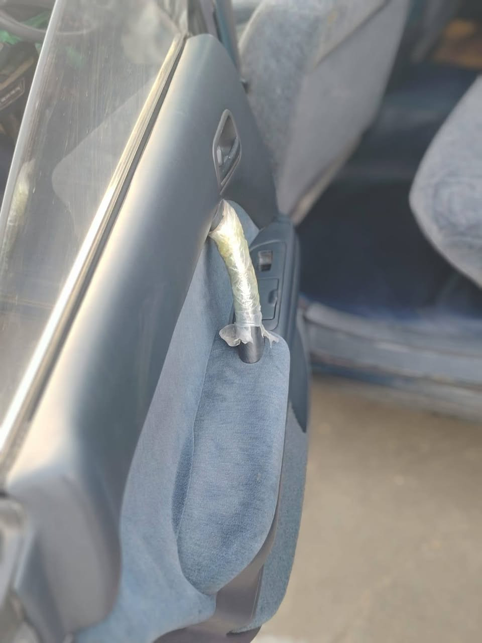 سياره كراون مكفوله السعر 47$$***********
