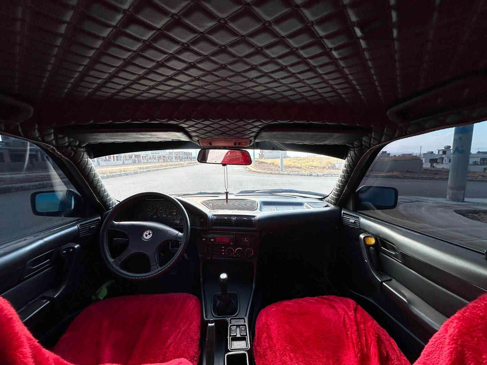 Bmw 520u 3ady 
Sayarayaki paku jayz 
Betaqau raqa hamo gyani bashart
Naw formeka 
Jam karaba 28 galaw majaliki kam 
***********
3luja حلبجة
