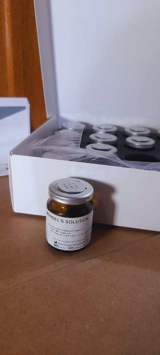 🩺 MONSEL’S SOLUTION
🇺🇸 MED GYN – USA

الاستخدام:
محلول طبي يُستخدم للسيطرة على النزف الموضعي داخل العيادات النسائية
متى يُستعمل؟
✔️ أثناء أو بعد الفحص بالكولبوسكوب
✔️ بعد أخذ خزعة من عنق الرحم
✔️ بعد عمليات LEEP (القطع والقشط)
✔️ بعد الإجراءات النسائية البسيطة المسببة لنزف سطحي

⭐ الأهمية:
✔️ يوقف النزف بسرعة بعد الخزعات وعمليات LEEP 
✔️ يقلل الحاجة للتدخلات الإضافية
✔️ عنصر أساسي في تجهيزات عيادات النسائية

⚠️ يُستخدم فقط من قبل الكادر الطبي وتحت إشراف مختص
 
متوفر الان في مكتب سما الطب _باب المعظم _مقابل دائرة صحة الرصافة بغداد او مراسلة المكتب عبر الارقام
***********/***********
