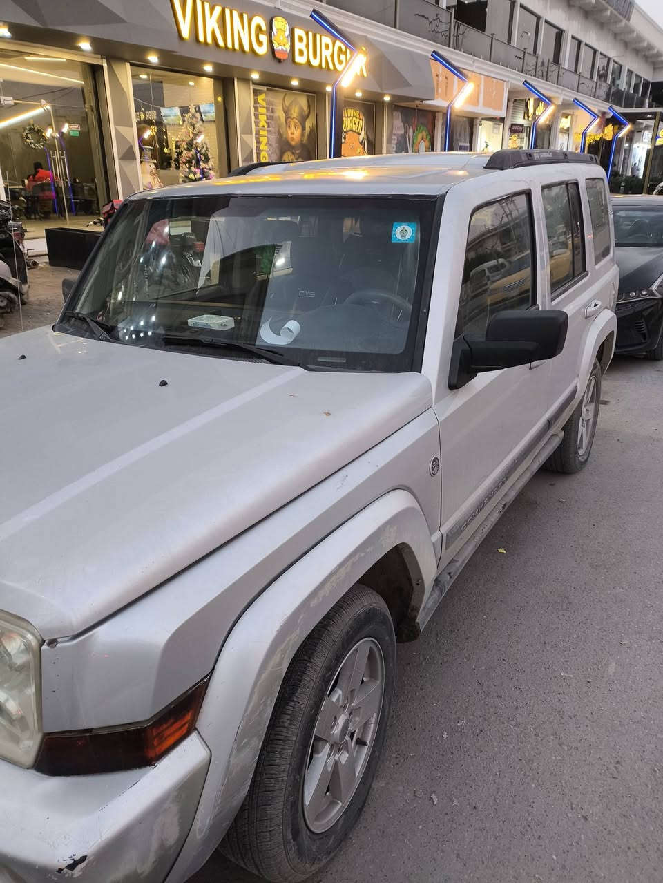 السلام عليكم ورحمه الله وبركاته جيب كومندر 2007 سبعة راكب تبريد 3قطعه مكينه 8سلندر رقم بغداد انكليزي باسمي هزه جديده بيها بس جاملغ وبنيد تبديل نفس اللون كهربائيات وحداديه جديده تايرات تخم جديد قبل شهرين باتري جديد ادامه جديده السعر 85وبيها مجال للجادين العنوان ميسان للاستفسار ***********ابومحمد وان شاء الله الاسبوع الجاي اني بغداد الي يحب يتواصل اني بخدمته واسف على الإطالة
